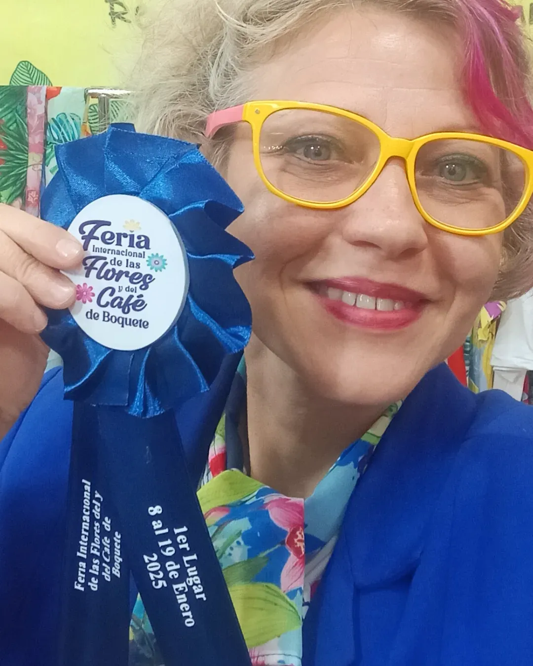 Serena con la escarapela azul de primer lugar, 2025